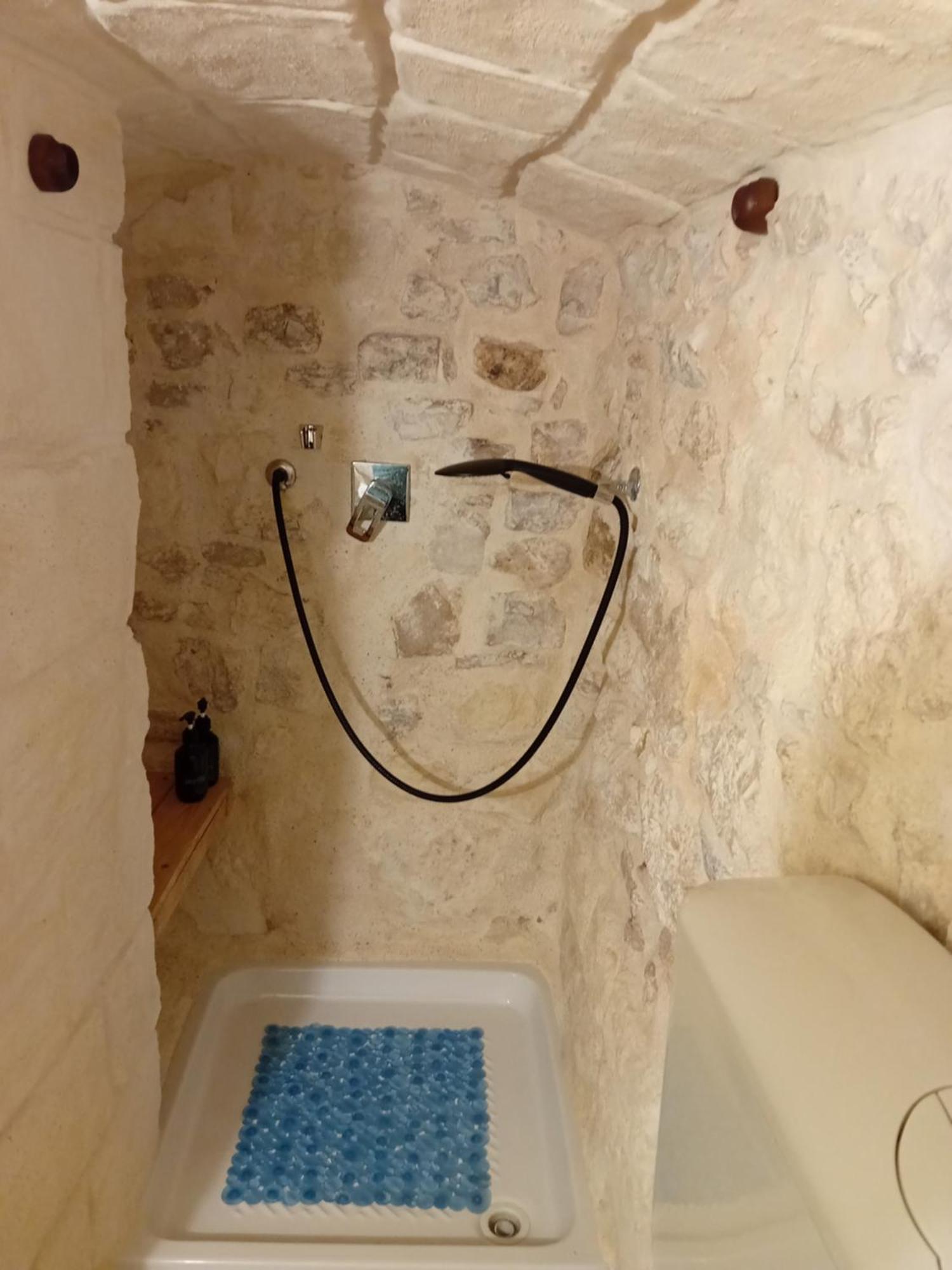 B & B La Grotta Bisceglie Exterior foto
